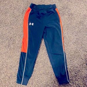 Under Armour Boys Size 5 Blue Orange